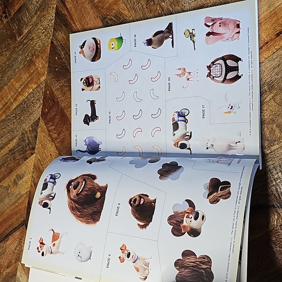The Secret Life of Pets Mega Sticker book 1000+ - Picture 4 of 9